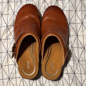 Aetrex Chestnut Leather Slip-On Clogs